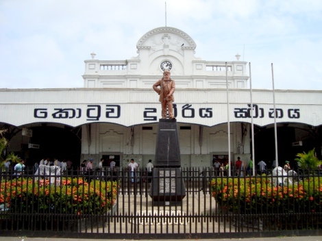 colombo-fort-railway-station